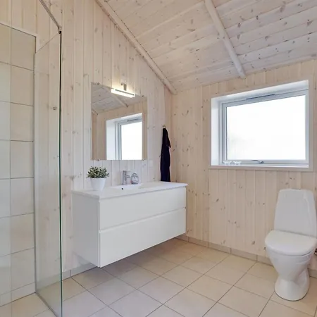 Holiday home Jonna - 700m From The Sea By Interhome Lakolk