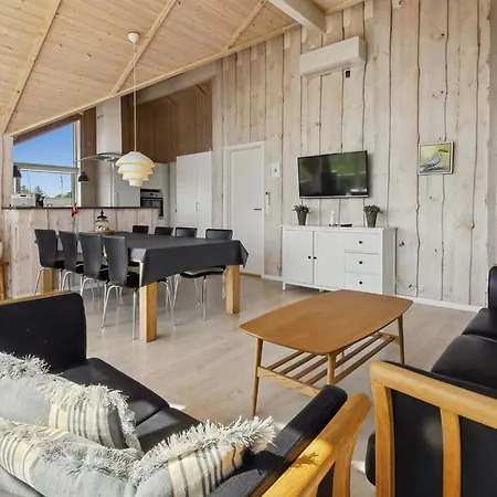 Сasa de vacaciones Jonna - 700m From The Sea By Interhome
