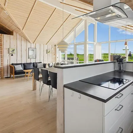 Jonna - 700m From The Sea By Interhome 度假居